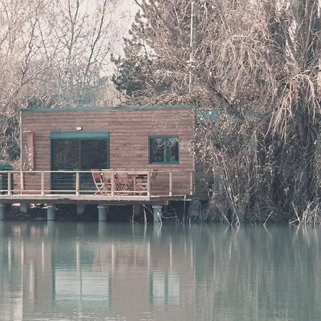 Chalet Les Pieds Dans L'Eau La Campagne A La Ville Saint-Doulchard Exterior photo