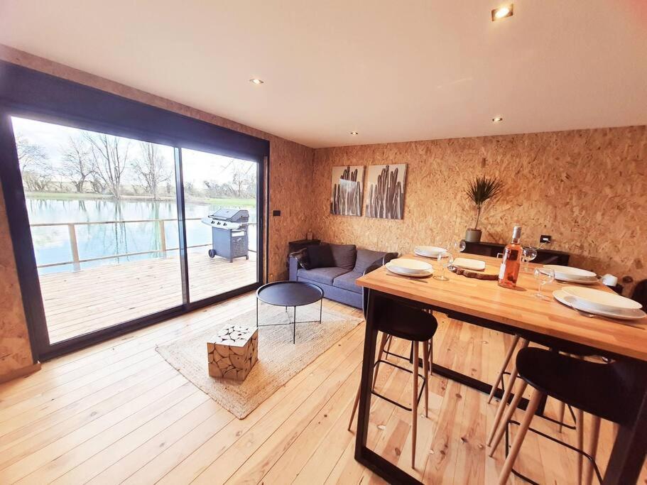 Chalet Les Pieds Dans L'Eau La Campagne A La Ville Saint-Doulchard Exterior photo