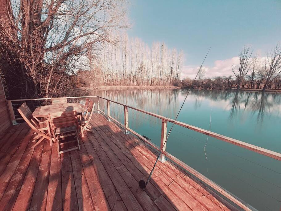 Chalet Les Pieds Dans L'Eau La Campagne A La Ville Saint-Doulchard Exterior photo