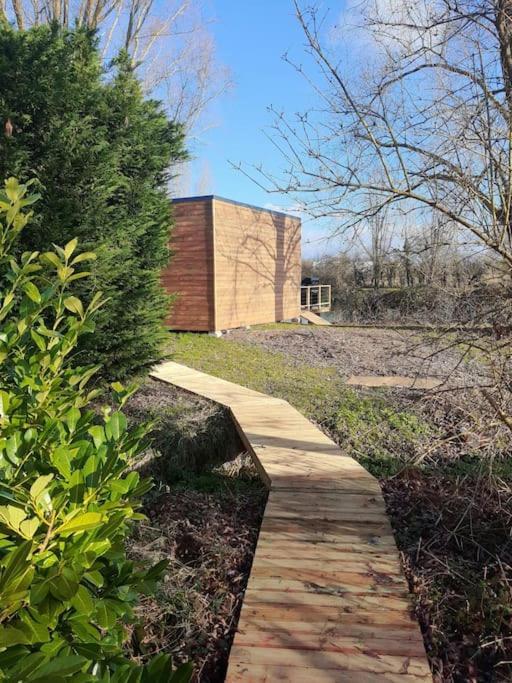 Chalet Les Pieds Dans L'Eau La Campagne A La Ville Saint-Doulchard Exterior photo