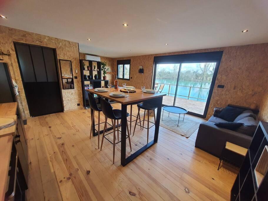 Chalet Les Pieds Dans L'Eau La Campagne A La Ville Saint-Doulchard Exterior photo